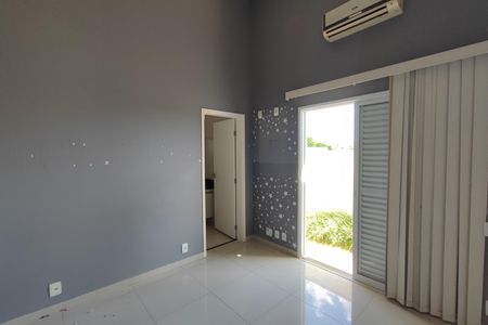 Casa de condomínio à venda com 200m², 3 quartos e 4 vagas Casa de condomínio à venda com 200m², 3 quartos e 4 vagasQuarto Suíte 2