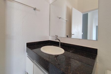 Casa de condomínio à venda com 200m², 3 quartos e 4 vagas Casa de condomínio à venda com 200m², 3 quartos e 4 vagasLavabo