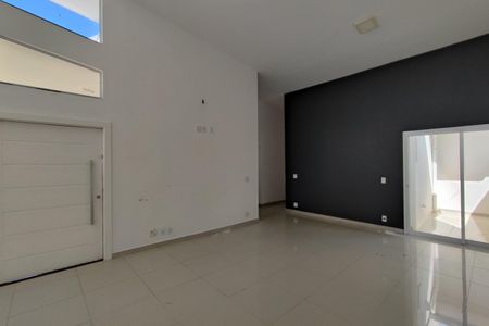 Casa de condomínio à venda com 200m², 3 quartos e 4 vagas Casa de condomínio à venda com 200m², 3 quartos e 4 vagasSala