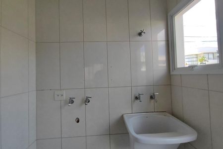 Casa de condomínio à venda com 200m², 3 quartos e 4 vagas Casa de condomínio à venda com 200m², 3 quartos e 4 vagasÁrea de Serviço