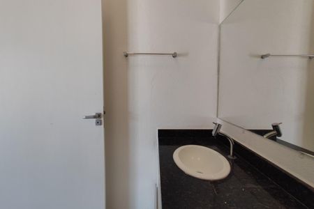 Casa de condomínio à venda com 200m², 3 quartos e 4 vagas Casa de condomínio à venda com 200m², 3 quartos e 4 vagasLavabo