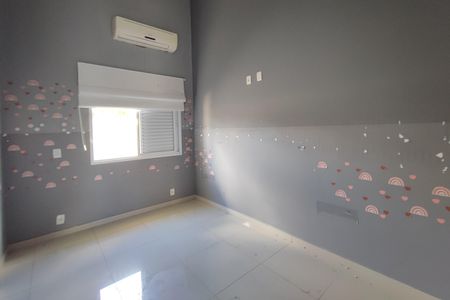 Casa de condomínio à venda com 200m², 3 quartos e 4 vagas Casa de condomínio à venda com 200m², 3 quartos e 4 vagasQuarto Suíte 3