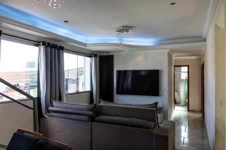 Casa à venda com 360m², 3 quartos e 5 vagas Casa à venda com 360m², 3 quartos e 5 vagasSala