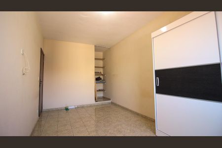 Casa à venda com 200m², 3 quartos e 2 vagas Casa à venda com 200m², 3 quartos e 2 vagasQuarto 2