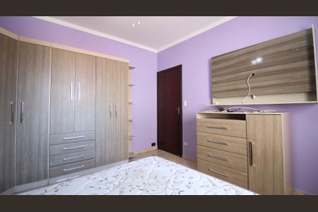 Casa à venda com 200m², 3 quartos e 2 vagas Casa à venda com 200m², 3 quartos e 2 vagasQuarto 3