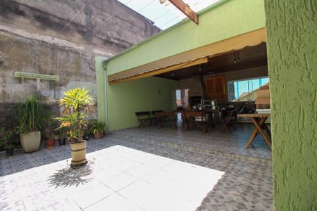 Casa à venda com 200m², 3 quartos e 2 vagas Casa à venda com 200m², 3 quartos e 2 vagasÁrea Gourmet