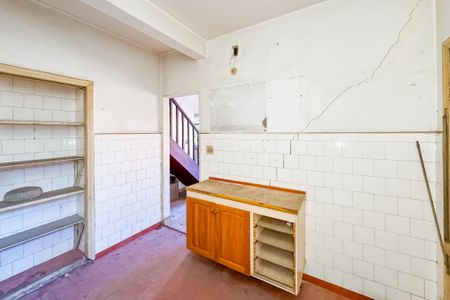 Casa à venda com 100m², 3 quartos e 2 vagas Casa à venda com 100m², 3 quartos e 2 vagasCozinha