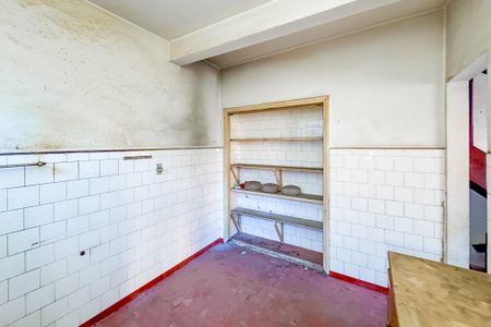 Casa à venda com 100m², 3 quartos e 2 vagas Casa à venda com 100m², 3 quartos e 2 vagasCozinha