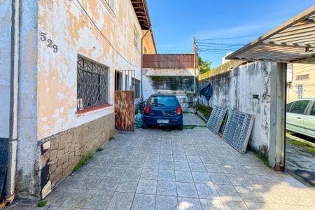 Casa à venda com 100m², 3 quartos e 2 vagas Casa à venda com 100m², 3 quartos e 2 vagasQuintal