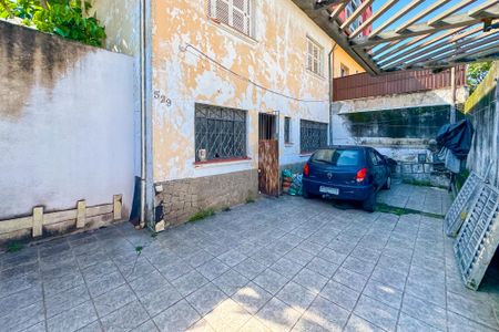 Casa à venda com 100m², 3 quartos e 2 vagas Casa à venda com 100m², 3 quartos e 2 vagasQuintal