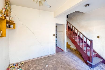 Casa à venda com 100m², 3 quartos e 2 vagas Casa à venda com 100m², 3 quartos e 2 vagasSala