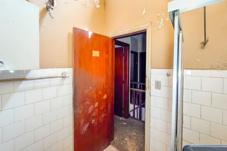 Casa à venda com 100m², 3 quartos e 2 vagas Casa à venda com 100m², 3 quartos e 2 vagasBanheiro