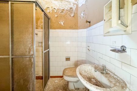 Casa à venda com 100m², 3 quartos e 2 vagas Casa à venda com 100m², 3 quartos e 2 vagasBanheiro