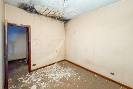 Casa à venda com 100m², 3 quartos e 2 vagas Casa à venda com 100m², 3 quartos e 2 vagasQuarto 3