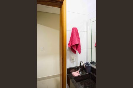 Casa à venda com 127m², 3 quartos e 2 vagasBanheiro Social