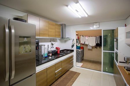 Casa à venda com 127m², 3 quartos e 2 vagasCozinha