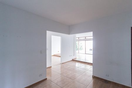 Casa para alugar com 221m², 3 quartos e 4 vagasSala