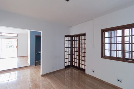 Casa para alugar com 221m², 3 quartos e 4 vagasSala