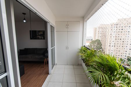 Apartamento à venda com 36m², 1 quarto e 1 vaga Apartamento à venda com 36m², 1 quarto e 1 vagaVaranda