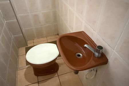Apartamento para alugar com 74m², 2 quartos e 1 vaga Apartamento para alugar com 74m², 2 quartos e 1 vagaBanheiro da Suíte