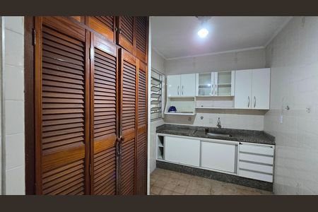 Apartamento para alugar com 74m², 2 quartos e 1 vagaCozinha - Armários