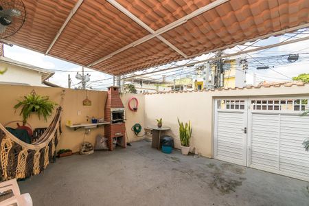 Casa à venda com 70m², 2 quartos e 1 vagaVaranda e garagem