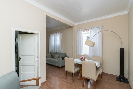 Casa à venda com 70m², 2 quartos e 1 vagaSala