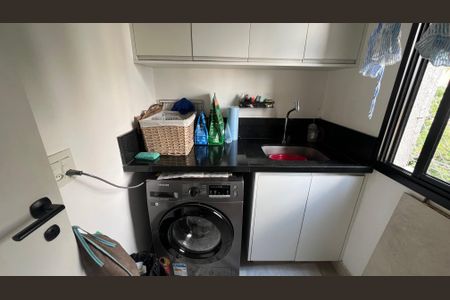 Apartamento à venda com 90m², 3 quartos e 2 vagas Apartamento à venda com 90m², 3 quartos e 2 vagasÁrea de Serviço