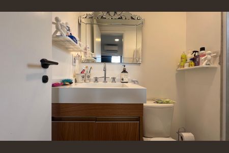 Apartamento à venda com 90m², 3 quartos e 2 vagas Apartamento à venda com 90m², 3 quartos e 2 vagasBanheiro da Suíte