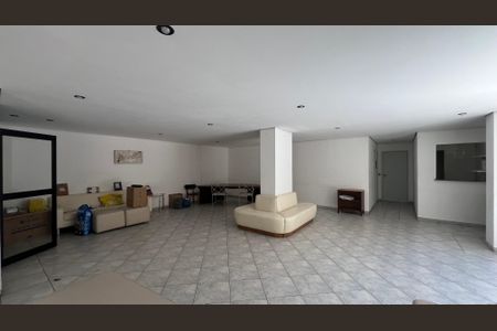 Apartamento à venda com 90m², 3 quartos e 2 vagas Apartamento à venda com 90m², 3 quartos e 2 vagasÁrea Comum - Salão de Festas