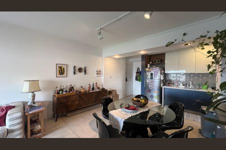 Apartamento à venda com 90m², 3 quartos e 2 vagas Apartamento à venda com 90m², 3 quartos e 2 vagasSala de Jantar