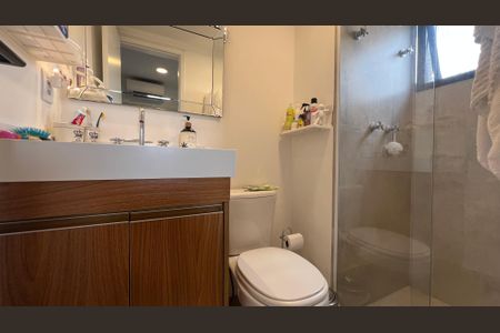 Apartamento à venda com 90m², 3 quartos e 2 vagas Apartamento à venda com 90m², 3 quartos e 2 vagasBanheiro da Suíte