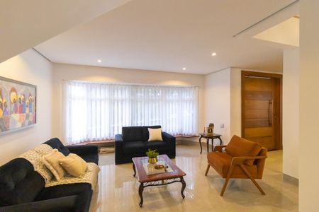 Casa de condomínio à venda com 365m², 4 quartos e 2 vagasSala de Estar