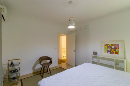 Casa de condomínio à venda com 365m², 4 quartos e 2 vagasQuarto da suíte 4 - Suíte americana