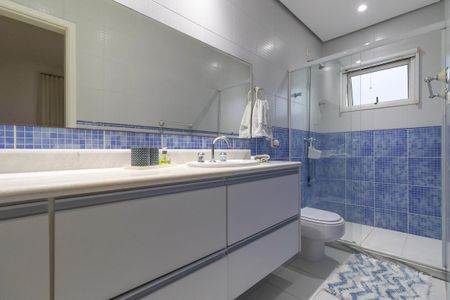 Casa de condomínio à venda com 365m², 4 quartos e 2 vagasBanheiro da suíte 2