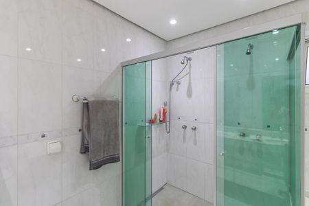 Casa de condomínio à venda com 365m², 4 quartos e 2 vagasBanheiro da suíte 1