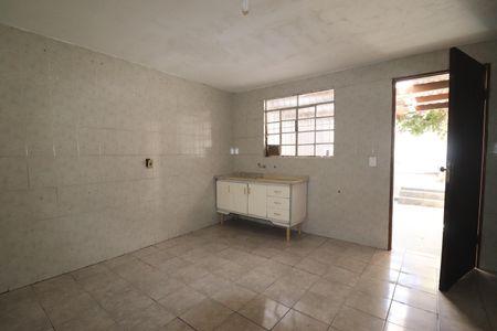 Casa à venda com 301m², 2 quartos e 4 vagasCasa 2 - cozinha