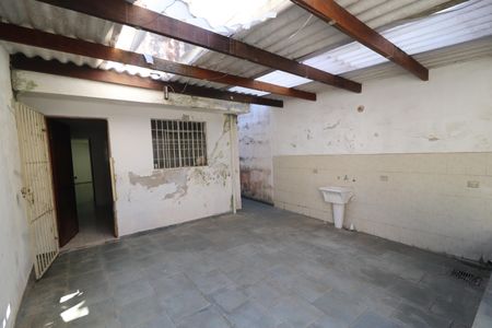 Casa à venda com 301m², 2 quartos e 4 vagasQuintal