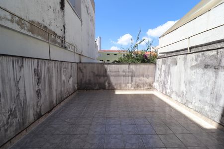 Casa à venda com 301m², 2 quartos e 4 vagasQuintal