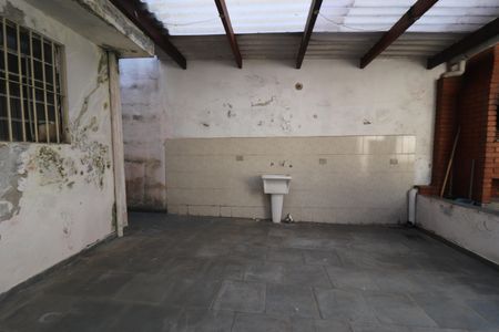 Casa à venda com 301m², 2 quartos e 4 vagasQuintal