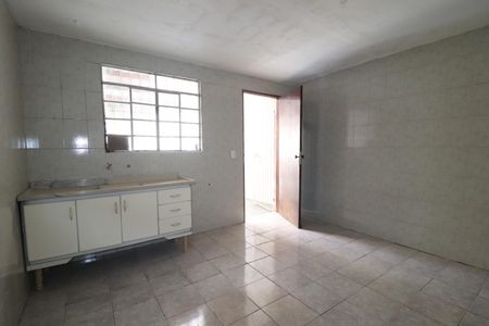 Casa à venda com 301m², 2 quartos e 4 vagasCasa 2 - cozinha