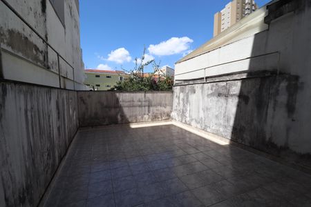 Casa à venda com 301m², 2 quartos e 4 vagasQuintal