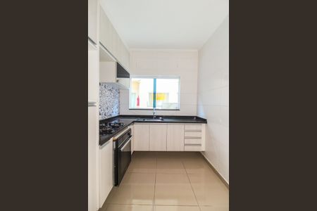 Casa de condomínio à venda com 65m², 2 quartos e 1 vaga Casa de condomínio à venda com 65m², 2 quartos e 1 vagaCozinha