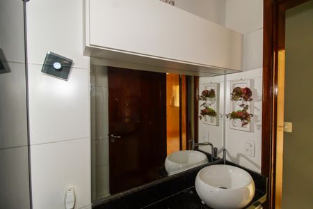 Casa de condomínio à venda com 65m², 2 quartos e 1 vaga Casa de condomínio à venda com 65m², 2 quartos e 1 vagaBanheiro