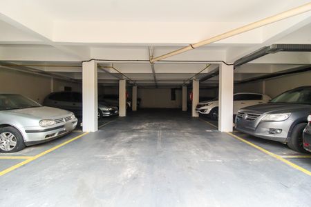 Casa de condomínio à venda com 65m², 2 quartos e 1 vaga Casa de condomínio à venda com 65m², 2 quartos e 1 vagaEstacionamento