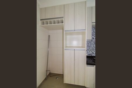 Casa de condomínio à venda com 65m², 2 quartos e 1 vaga Casa de condomínio à venda com 65m², 2 quartos e 1 vagaCozinha