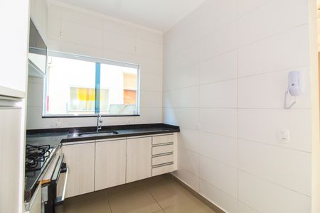 Casa de condomínio à venda com 65m², 2 quartos e 1 vaga Casa de condomínio à venda com 65m², 2 quartos e 1 vagaCozinha