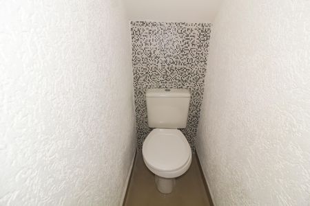 Casa de condomínio à venda com 65m², 2 quartos e 1 vaga Casa de condomínio à venda com 65m², 2 quartos e 1 vagaLavabo