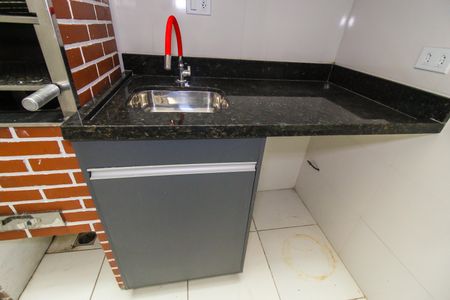 Casa de condomínio à venda com 65m², 2 quartos e 1 vaga Casa de condomínio à venda com 65m², 2 quartos e 1 vagaÁrea de serviço e Churrasqueira