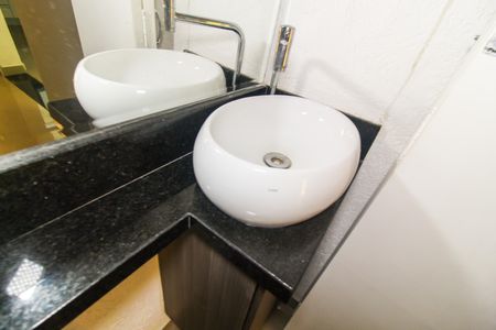 Casa de condomínio à venda com 65m², 2 quartos e 1 vaga Casa de condomínio à venda com 65m², 2 quartos e 1 vagaLavabo